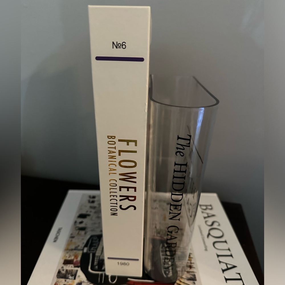 ✨NEW🌿Target Bullseye Playground 2024 Clear Book Shape Vase and storage book